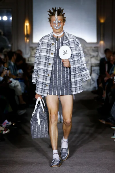 Look 4